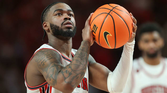 Houston Cougars guard Jamal Shead (1) attempts a free throw during the second half against the Iowa State Cyclones at Fertitta Center in Houston, Texas, on Feb. 19, 2024.